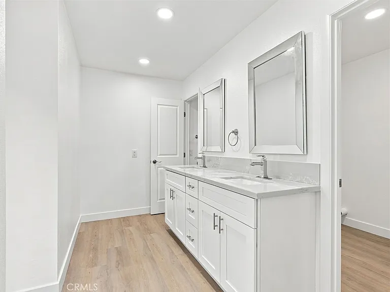 225 Armstrong Dr — Photo 27
