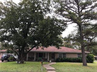 2728 Old Robinson Rd, Waco, TX 76706