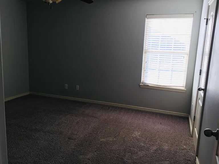 1015 Kensington Dr — Photo 15