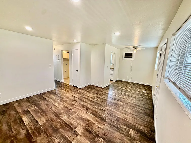 8287 S. Ivy Drive — Photo 3