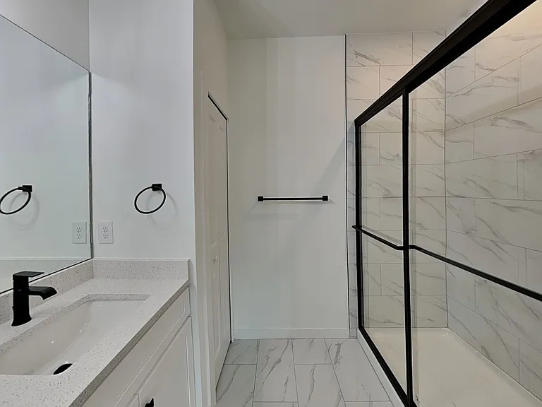 4918 Jordan Ave S — Photo 26