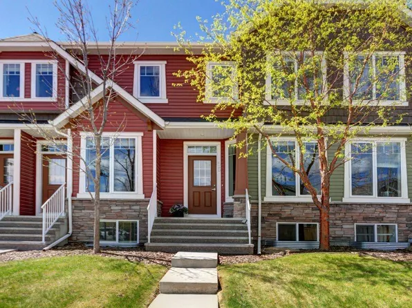 95 N Aspen Hills Dr SW, Calgary, AB T3H 0P8