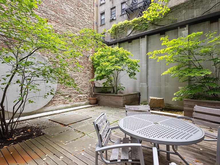 420 W 25th St #1E — Photo 25