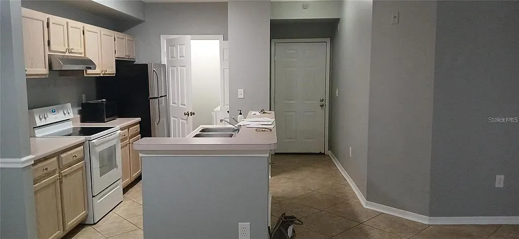 2 bed, 2.0 bath, 1164 sqft, $1,675 — Photo 3