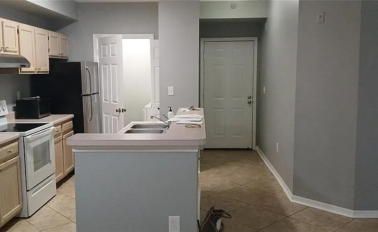 5606 Pinnacle Heights Cir #306 — Photo 3
