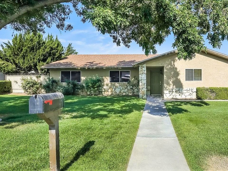 1st image of 27155 Wedgewood Dr