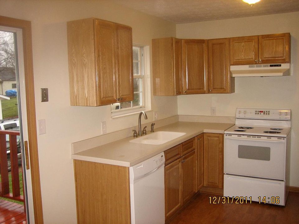 1st image of 824 Loomis Ave