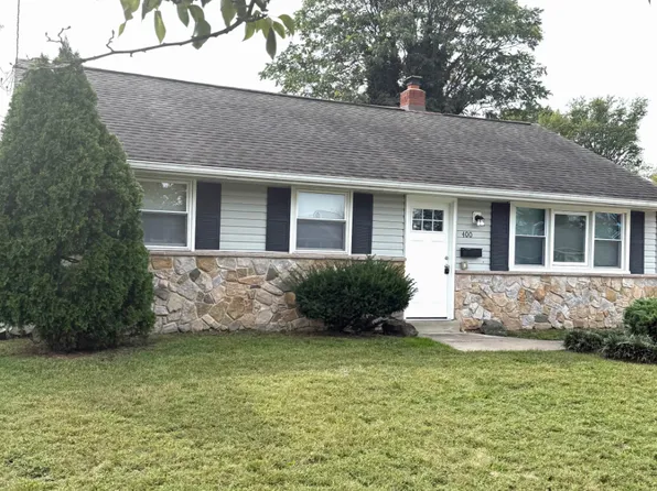 400 Windsor Dr, Bellmawr, NJ 08031
