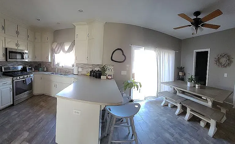 7509 S 93rd St — Photo 6