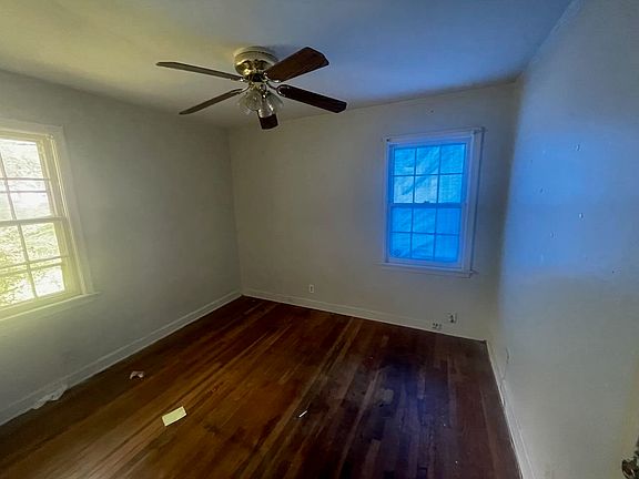 5th image of 4054 Oak Cliff Rd