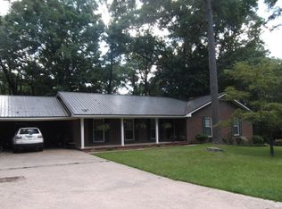 105 Ridgewood Ln, Eufaula, AL 36027