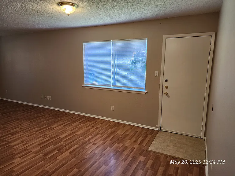 429 SW Thomas St #A — Photo 12