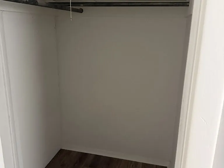 Parkway Apartments — Photo 16