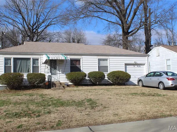 1501 Akron Dr, Saint Louis, MO 63137