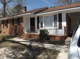 1010 Vass Rd, Spring Lake, NC 28390