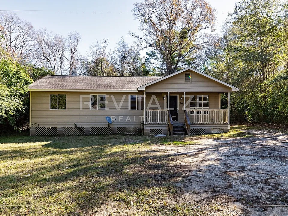 1746 Cody Rd N