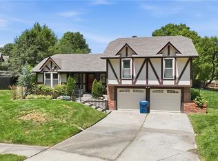 842 York Pl, Liberty, MO 64068