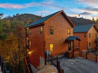 842 Black Bear Cub Way, Sevierville, TN 37862