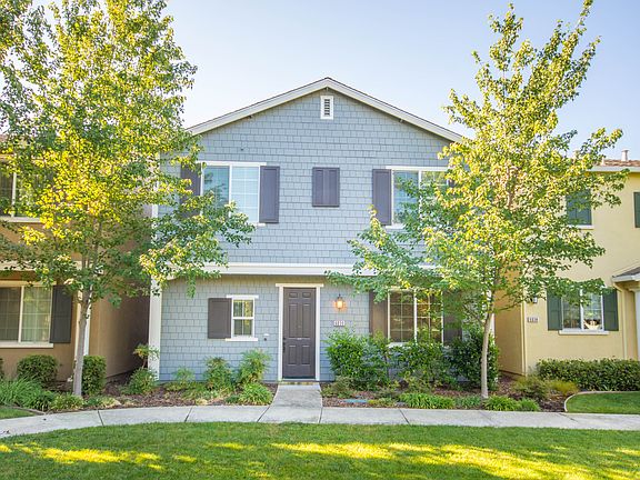 2nd image of 6030 Camden Cir