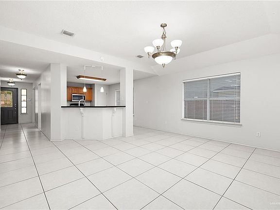 4th image of 3508 San Gabriel St