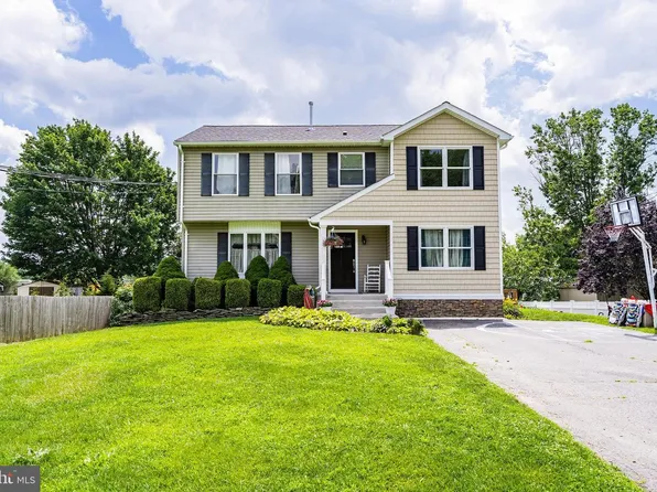 92 Jacobstown Rd, New Egypt, NJ 08533