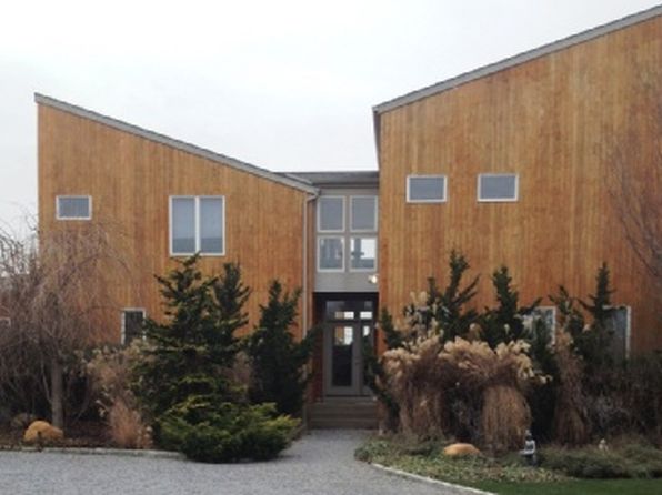 106 Mitchells Ln