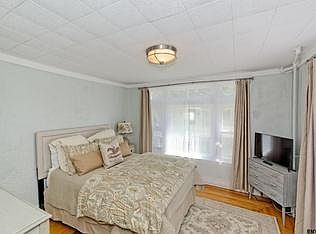 Downstairs bedroom 1.