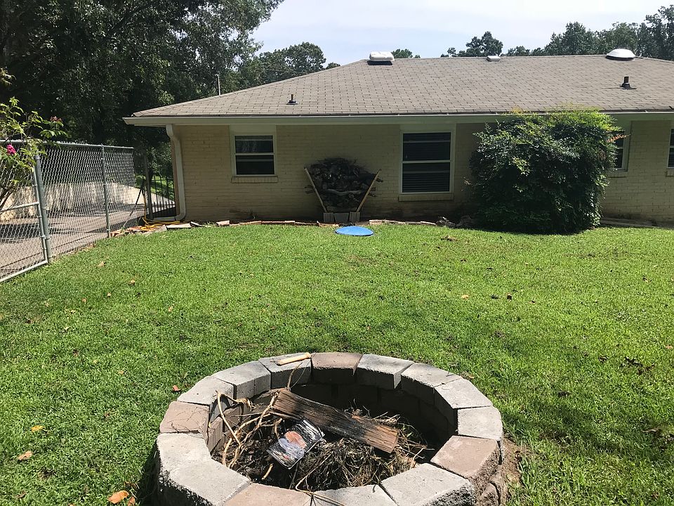 1st image of 19 Kriswood Dr