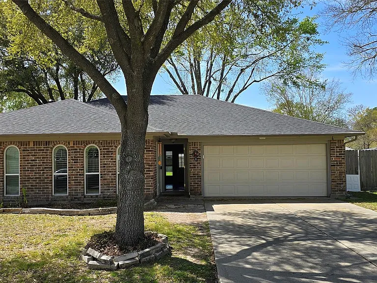 11507 Marrs Dr — Photo 2