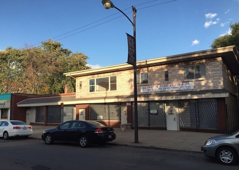 2nd image of 8207 S Exchange Ave
