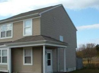 302 Creekside Commons Ct, Stevensville, MD