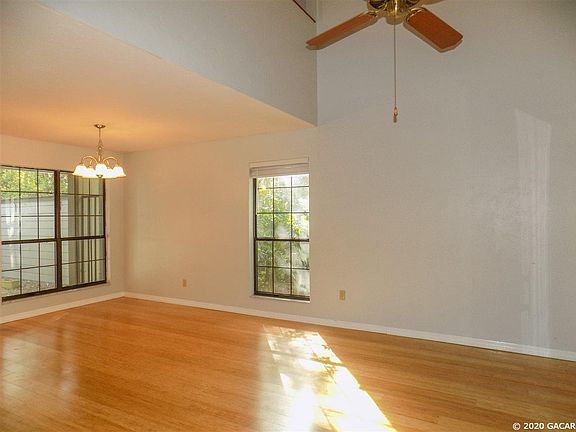 4th image of 7002 NW 52nd Ter