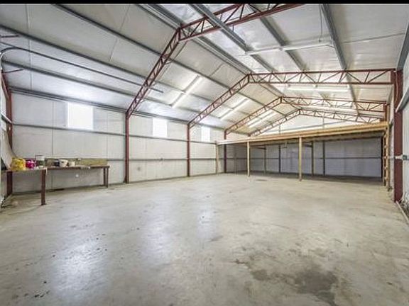 4th image of 1050 Long Branch Rd