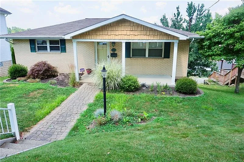 44 Paisley Ave photo 1