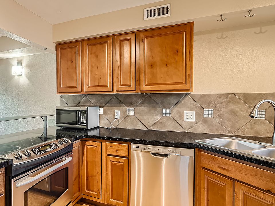 4800 Osage Dr - Web Quality - 004 - 08 Kitchen_04212025