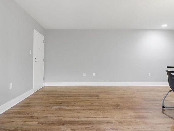 5th image of 2317 16th St SE APT 102