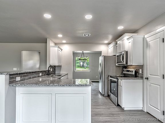 4th image of 18701 County Road 1542