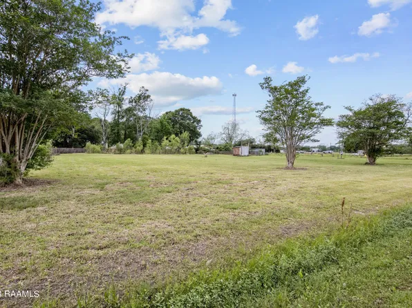 1010 Rene O Guidry Rd, Breaux Bridge, LA 70517