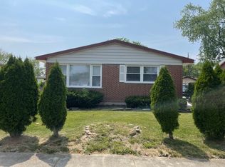136 Doris Ln, Chicago Heights, IL
