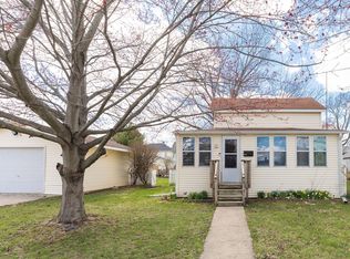 916 N 8th St, Rochelle, IL 61068