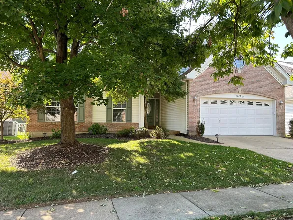 1223 Bedford Falls Ct, Ballwin, MO 63021