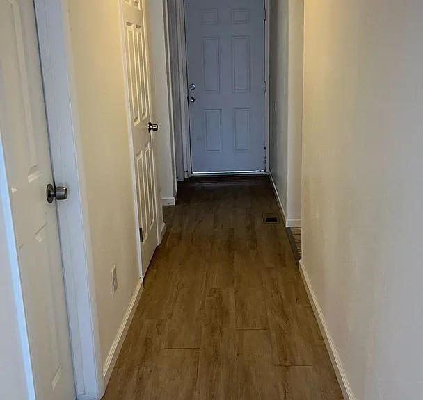962 W Center St — Photo 12