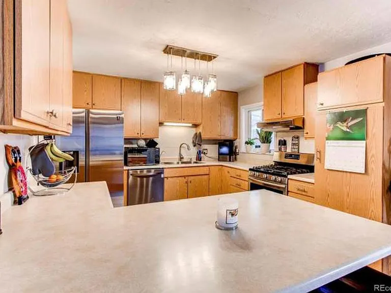 1128 Racine St — Photo 4