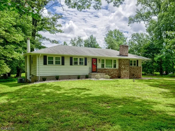 6 Featherbed Ln, Raritan Twp., NJ 08822