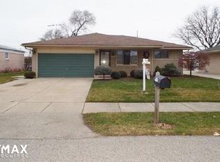 31089 Richert St, Fraser, MI 48026