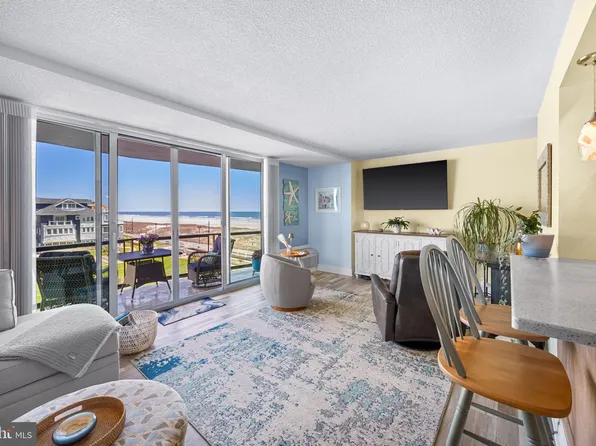 4800 Boardwalk APT 304, Ventnor, NJ 08406