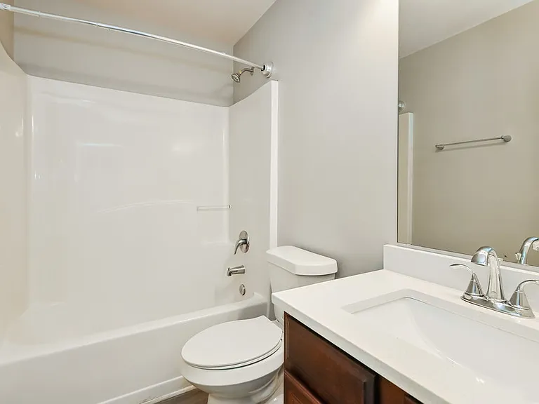 414 Hidden Creek Ct — Photo 16