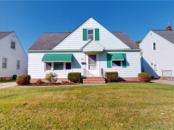 1678 Hawthorne Dr, Mayfield Heights, OH 44124