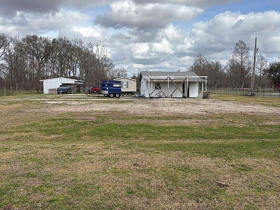 4th image of 741 S Waterplant Rd