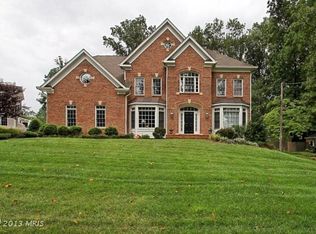 8805 Stewart St, Burke, VA 22015